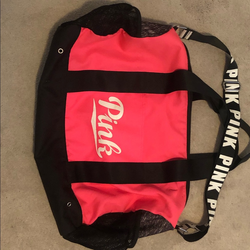 VS PINK Duffle